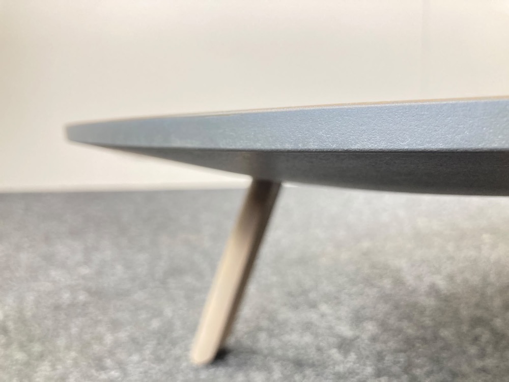 ARCO Table basse design Jonas Trampedach - oak moss / oak moss quatre pieds – Image 7