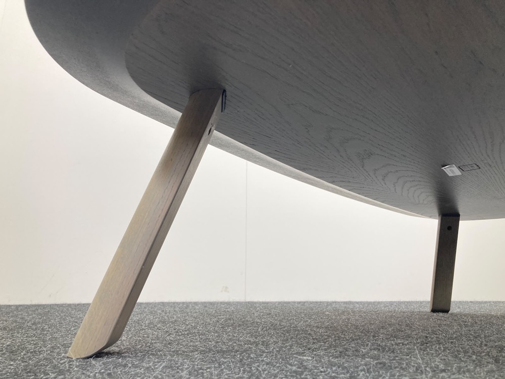 ARCO Table basse design Jonas Trampedach - oak moss / oak moss quatre pieds – Image 8