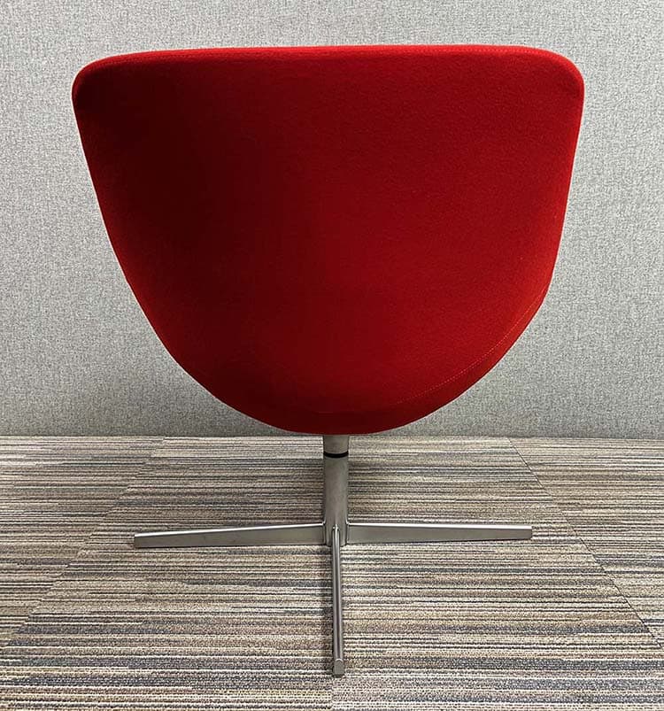 LAPALMA AUKI S113 Lounge Chair design Hee Welling - red fabric / aluminium star base - Image 4