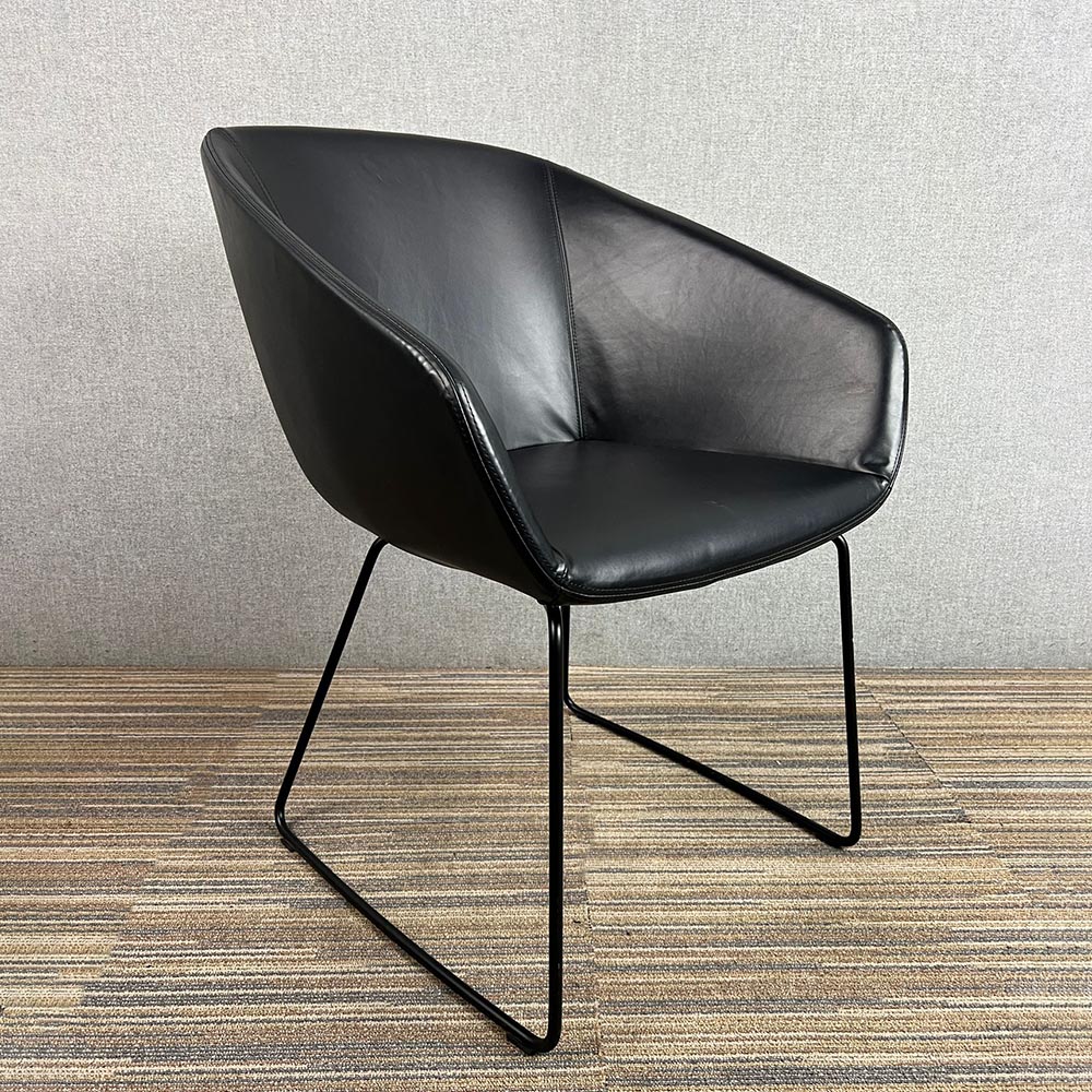 AHREND Visitor Chair - black leather / black metal sled base - Image 2