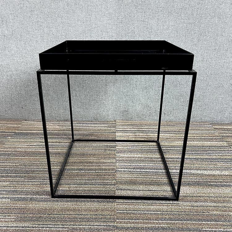 HAY Tray Bijzettafel Vierkant B40xD40xH45 - zwart metaal / zwart metalen - Afbeelding 2