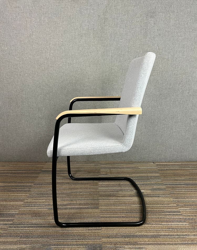 CASALA Leon Chaise de réunion empilable - tissu gris / métal noir cantilver – Image 3