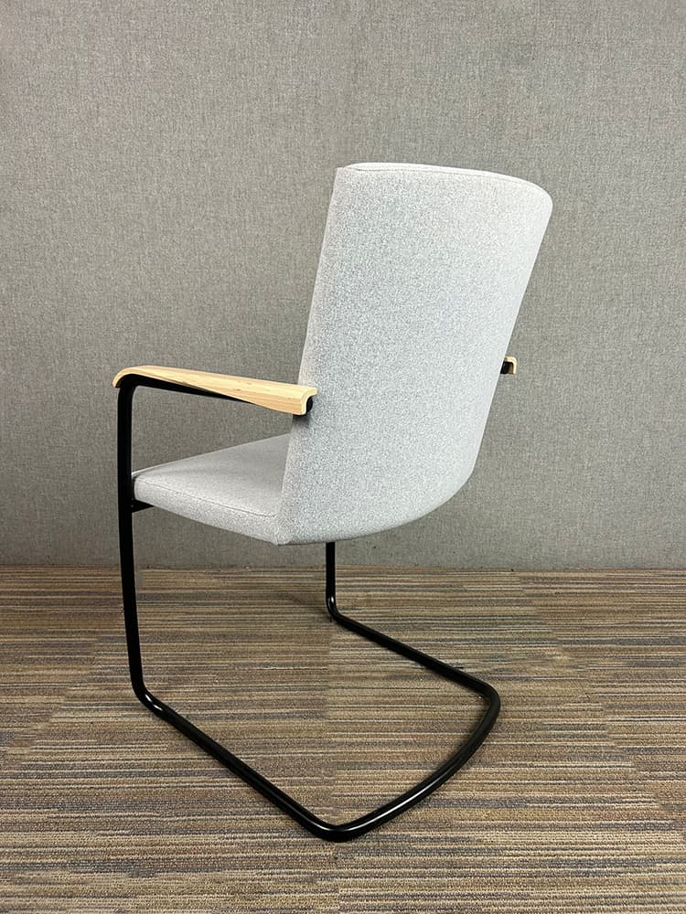 CASALA Leon Chaise de réunion empilable - tissu gris / métal noir cantilver – Image 4