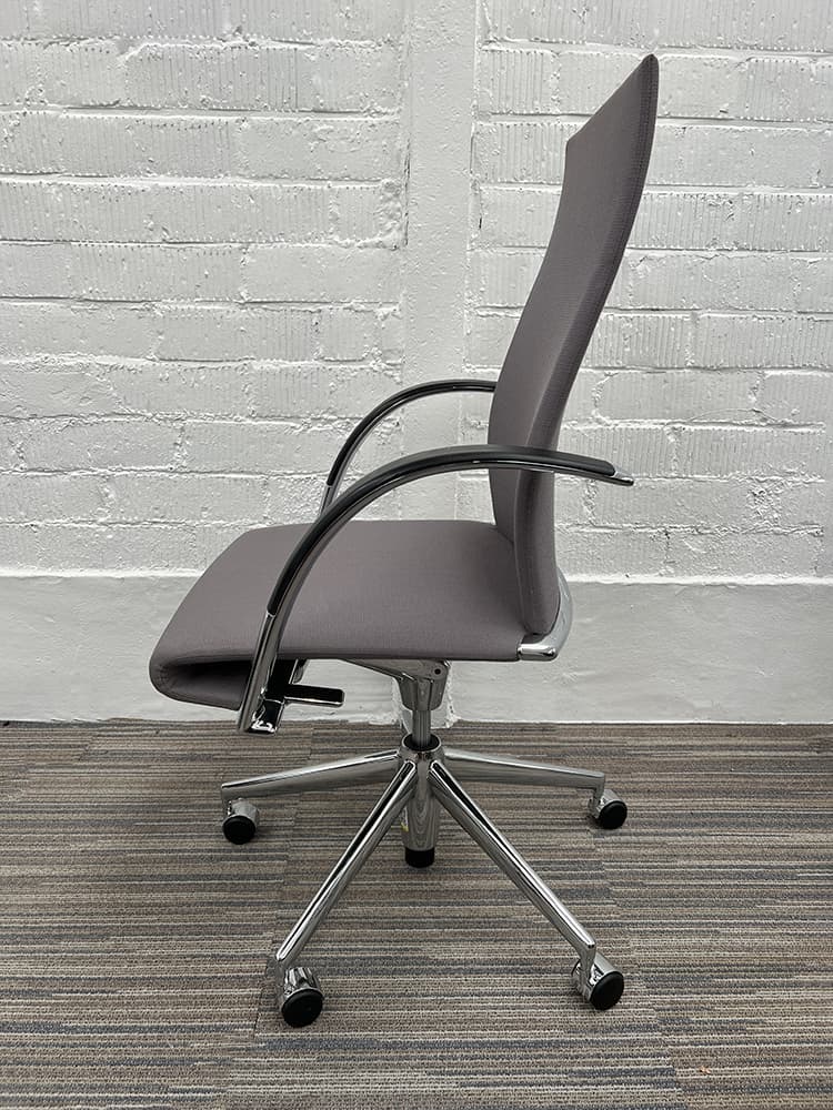 AHREND 350 Meeting Chair design Sigurd Rothe - grey fabric / chrome cross base - Image 4
