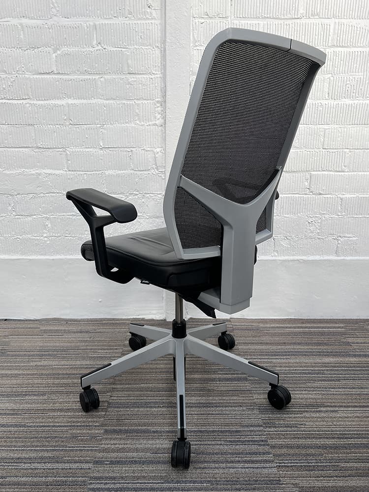 GIROFLEX 68 Bureaustoel netweave - zwart leder / grijs metaal kruisvoet - Afbeelding 6