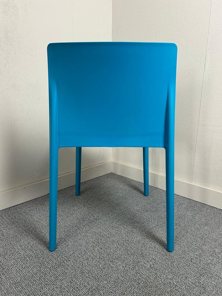 PEDRALI Volt Visitor Chair stackable - blue plastic / plastic four-leg - Image 5