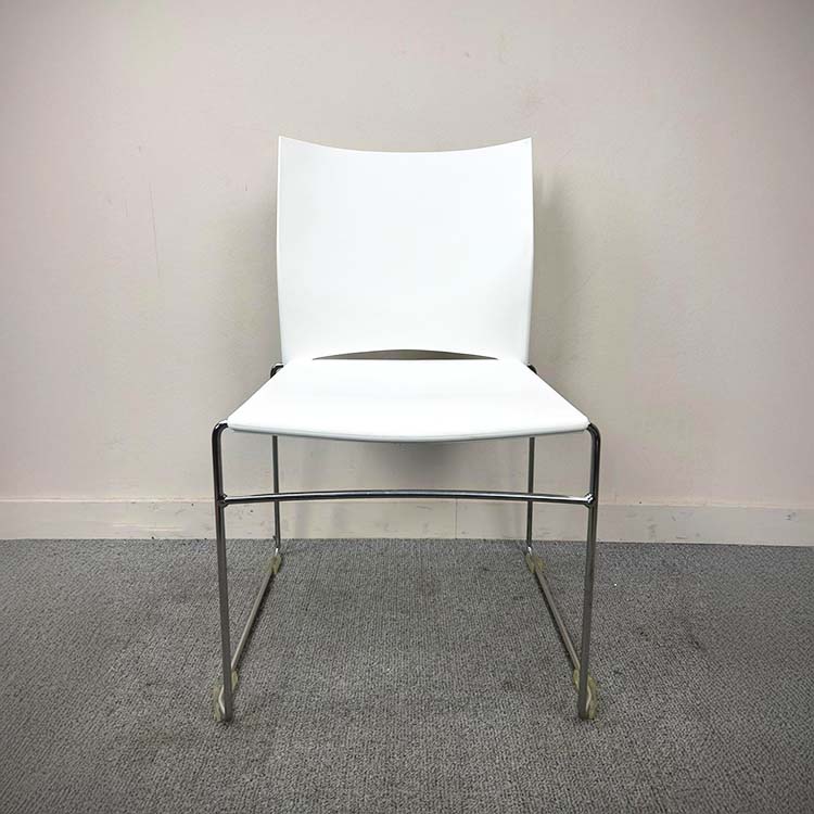 Reception Chair - white plastic / chrome sled base