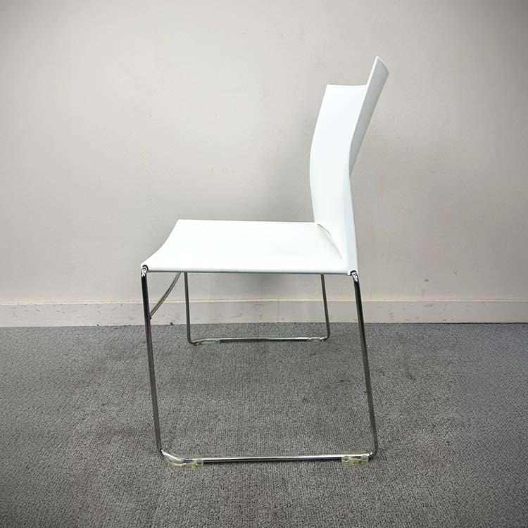 Reception Chair - white plastic / chrome sled base - Image 4