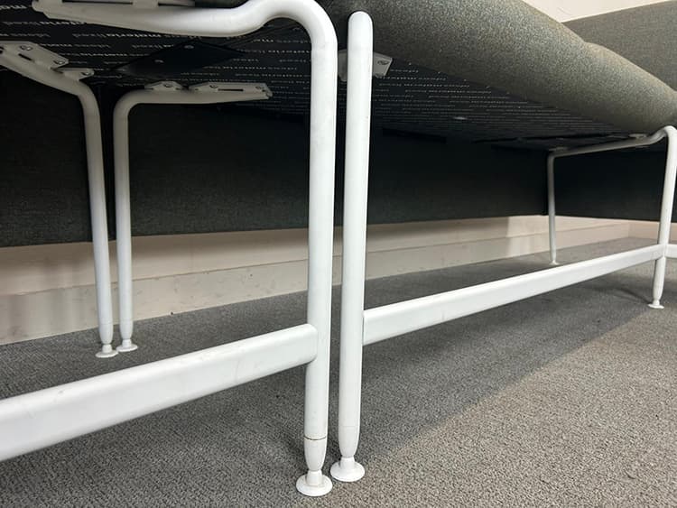 IDEASMATERIALIZED Espace lounge B190-380xD190-255 - tissu gris / métal blanc – Image 6