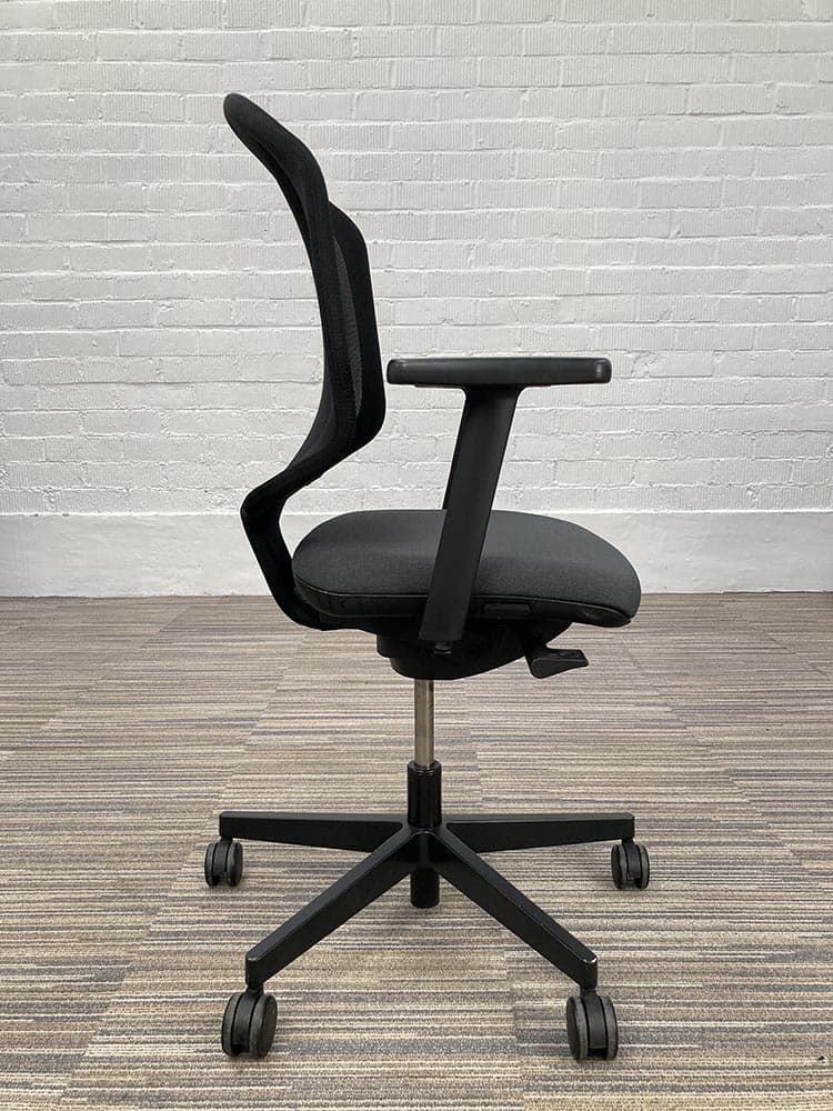 GIROFLEX 434 Bureaustoel - grijs / zwart stof / mesh / zwart metalen kruisvoet - Afbeelding 7