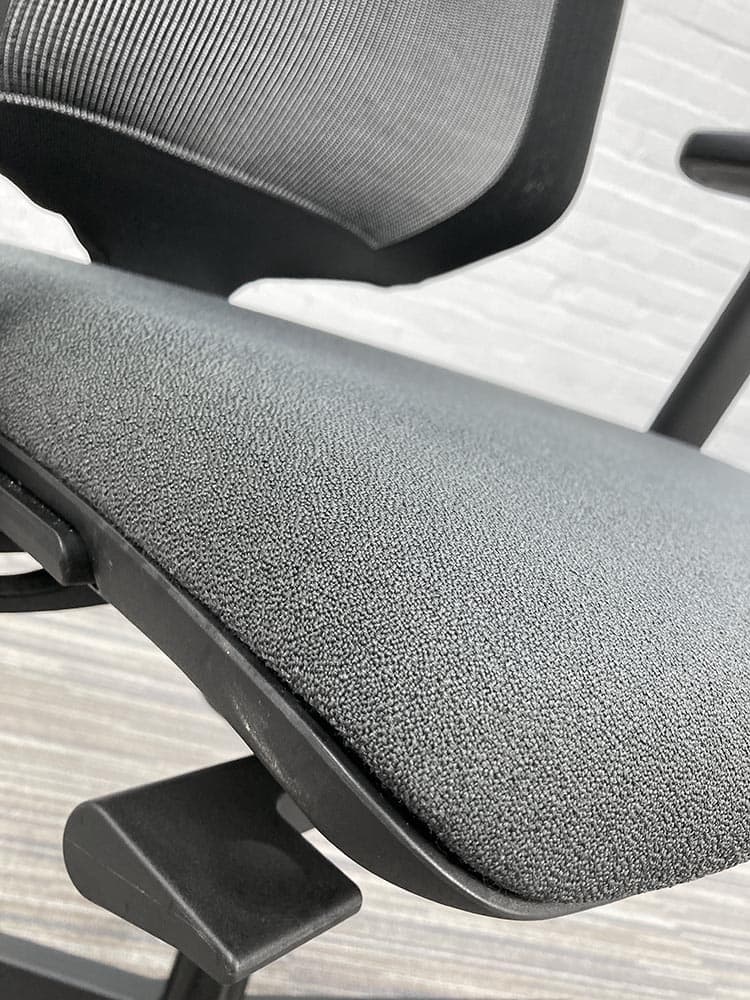 GIROFLEX 434 Bureaustoel - grijs / zwart stof / mesh / zwart metalen kruisvoet - Afbeelding 9