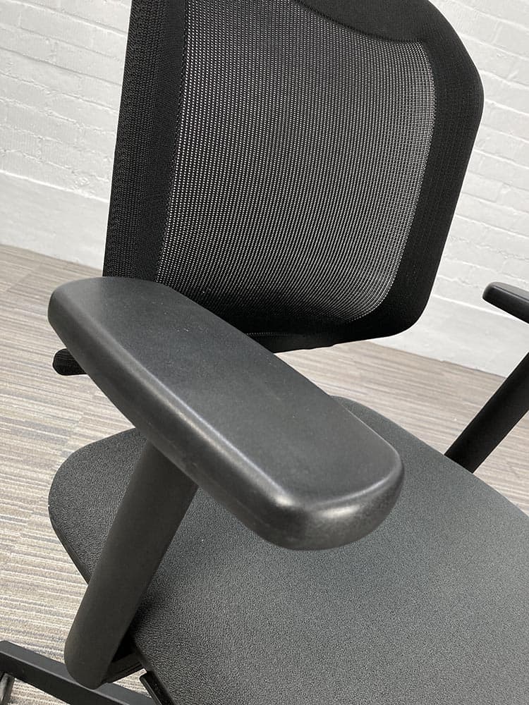 GIROFLEX 434 Bureaustoel - grijs / zwart stof / mesh / zwart metalen kruisvoet - Afbeelding 10