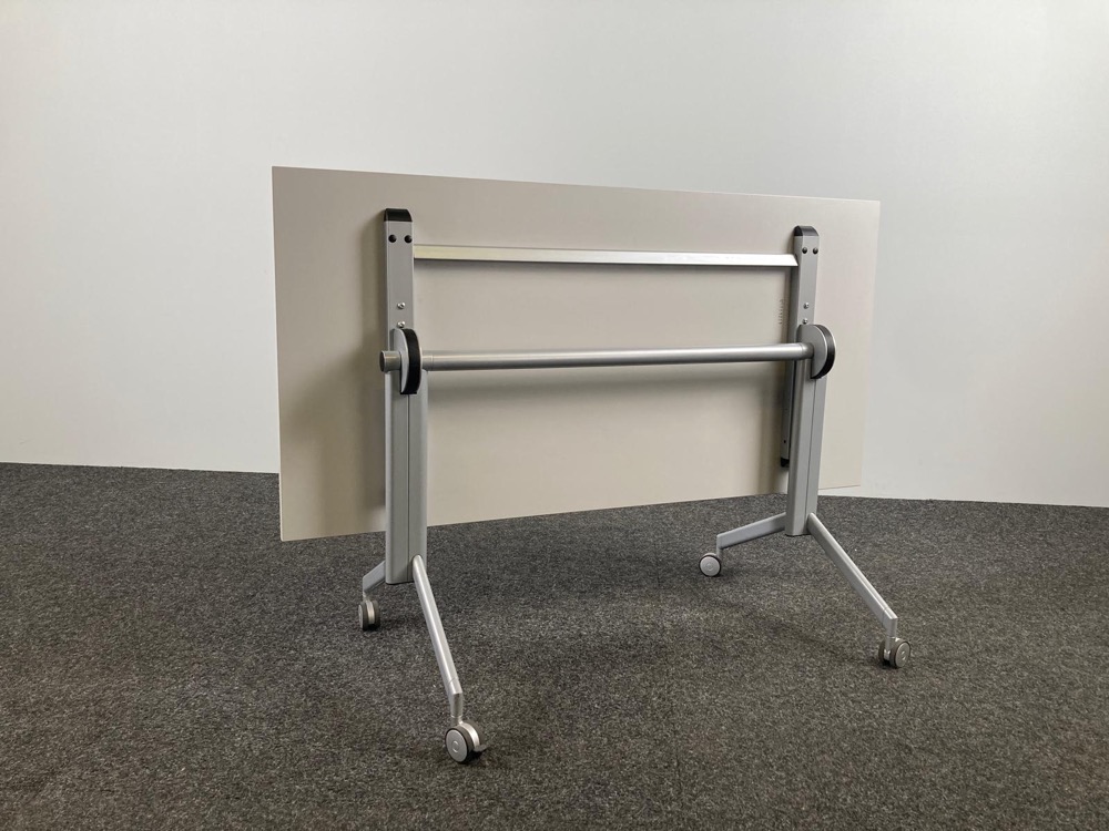 Table pliante B140xD70xH73 - mélamine blanche / métal gris pied en y – Image 3