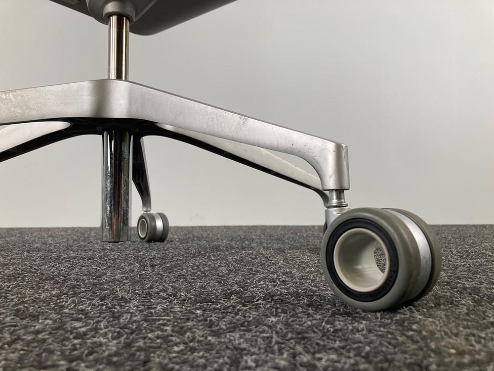 INTERSTUHL Silver 262S medium high Bureaustoel - zwart leder / aluminium kruisvoet - Afbeelding 10