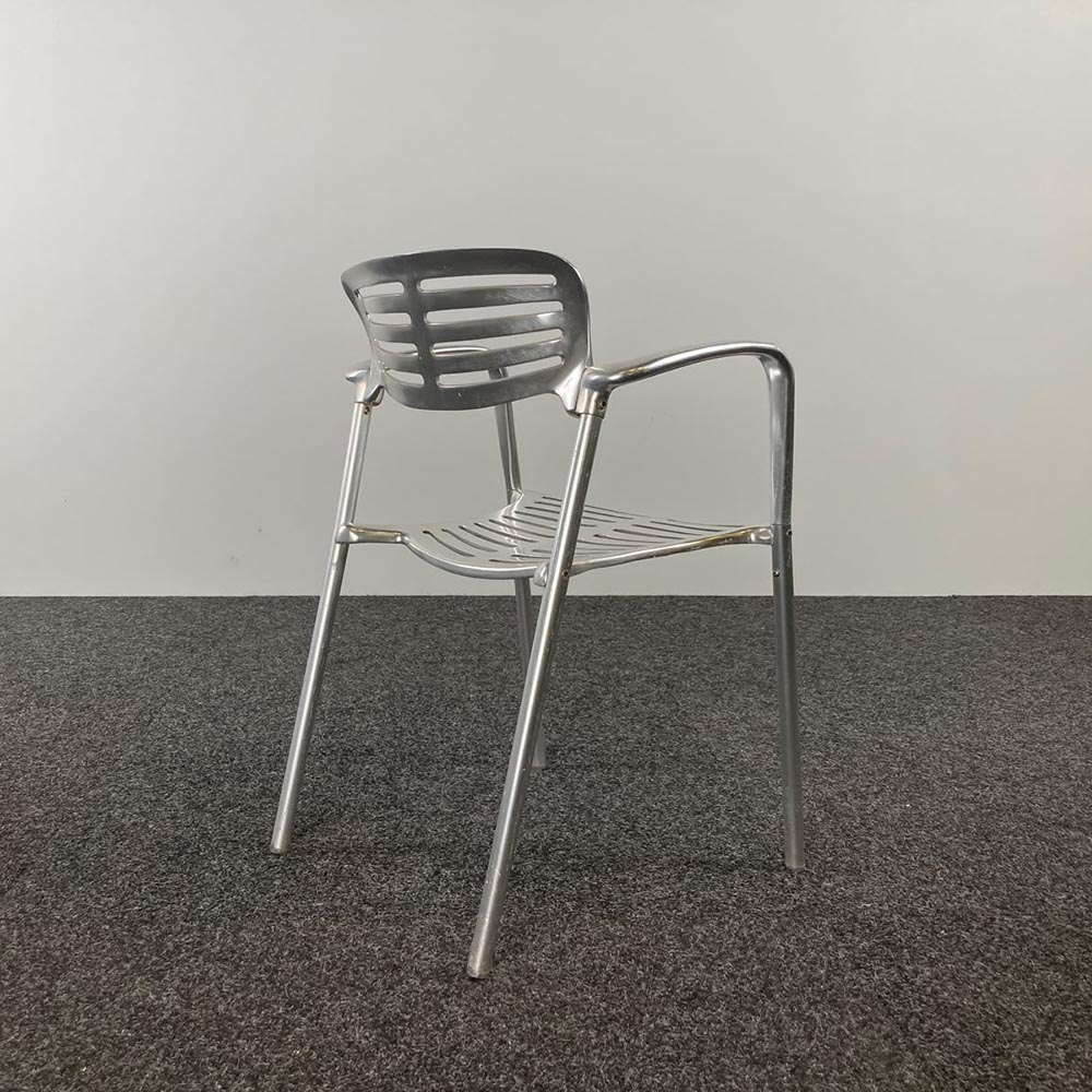 AMAT 3 Toledo Ontvangststoel design Jorge Pensi stapelbaar - grijs alu / alu vierpoot - Afbeelding 8