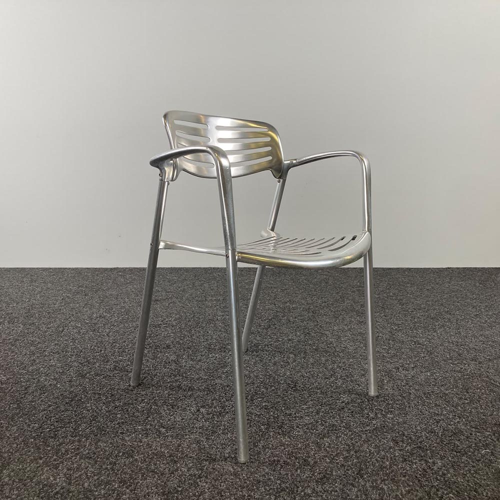 AMAT 3 Toledo Ontvangststoel design Jorge Pensi stapelbaar - grijs alu / alu vierpoot - Afbeelding 10