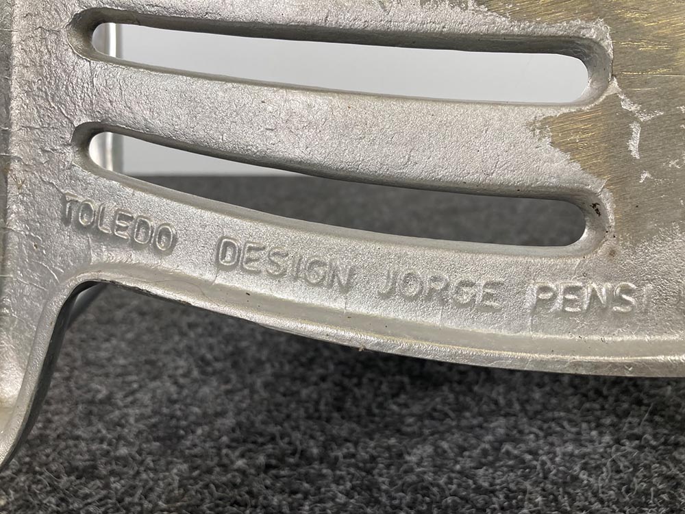 AMAT 3 Toledo Ontvangststoel design Jorge Pensi stapelbaar - grijs alu / alu vierpoot - Afbeelding 15