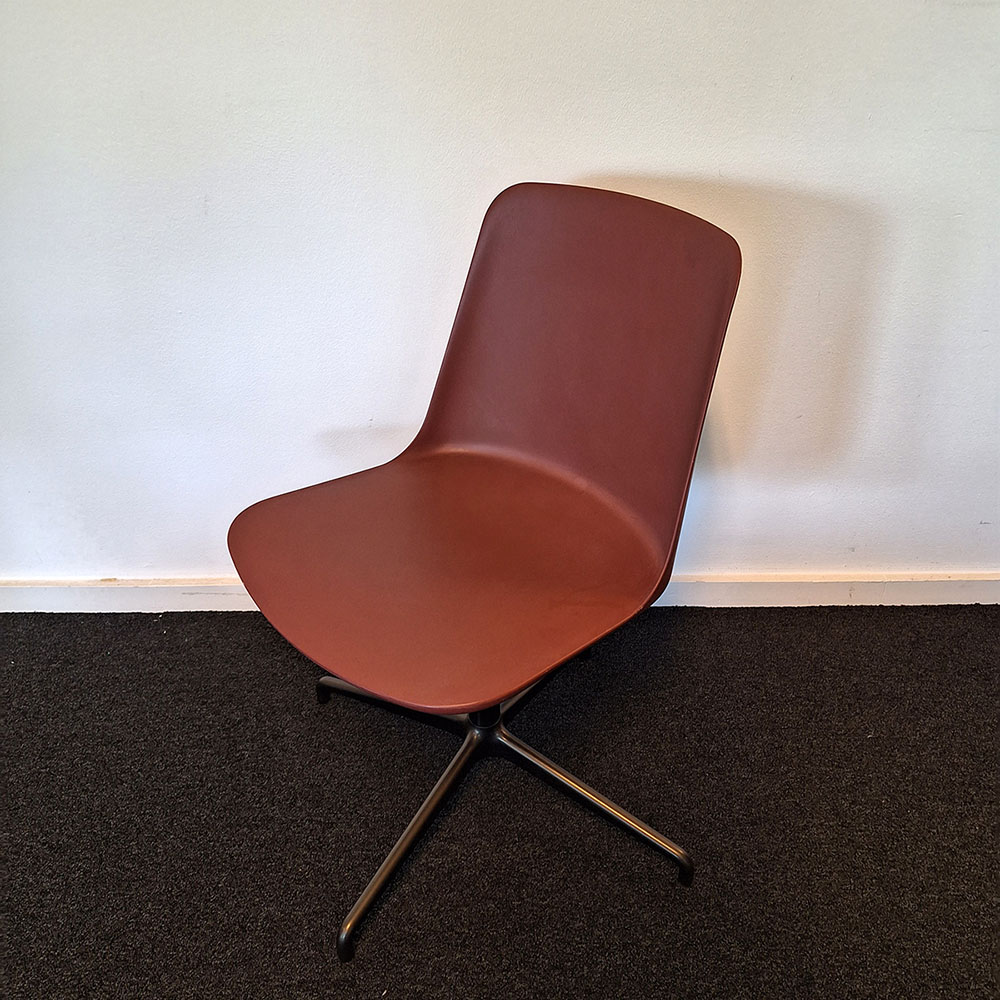 &TRADITION Rely Chair HW11 Meeting Chair design Hee Welling - bronze metal central base - Image 2