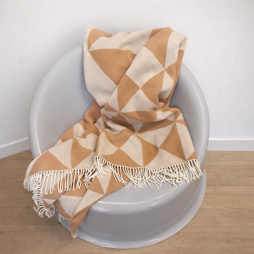 VERPAN Mirror throw sand Throw Blanket design Verner Panton B130xL190 - sand wool - Image 2
