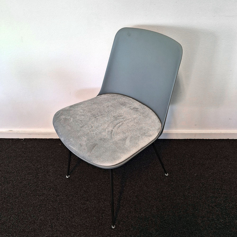 &TRADITION Rely Chair HW7 Canteen Chair design Hee Welling - light blue fabric / metal four-leg