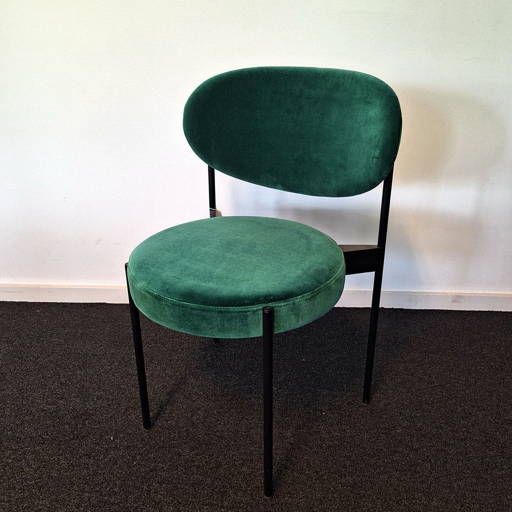 VERPAN Series 430 Chair Canteen Chair design Verner Panton stackable - green velvet / metal four-leg