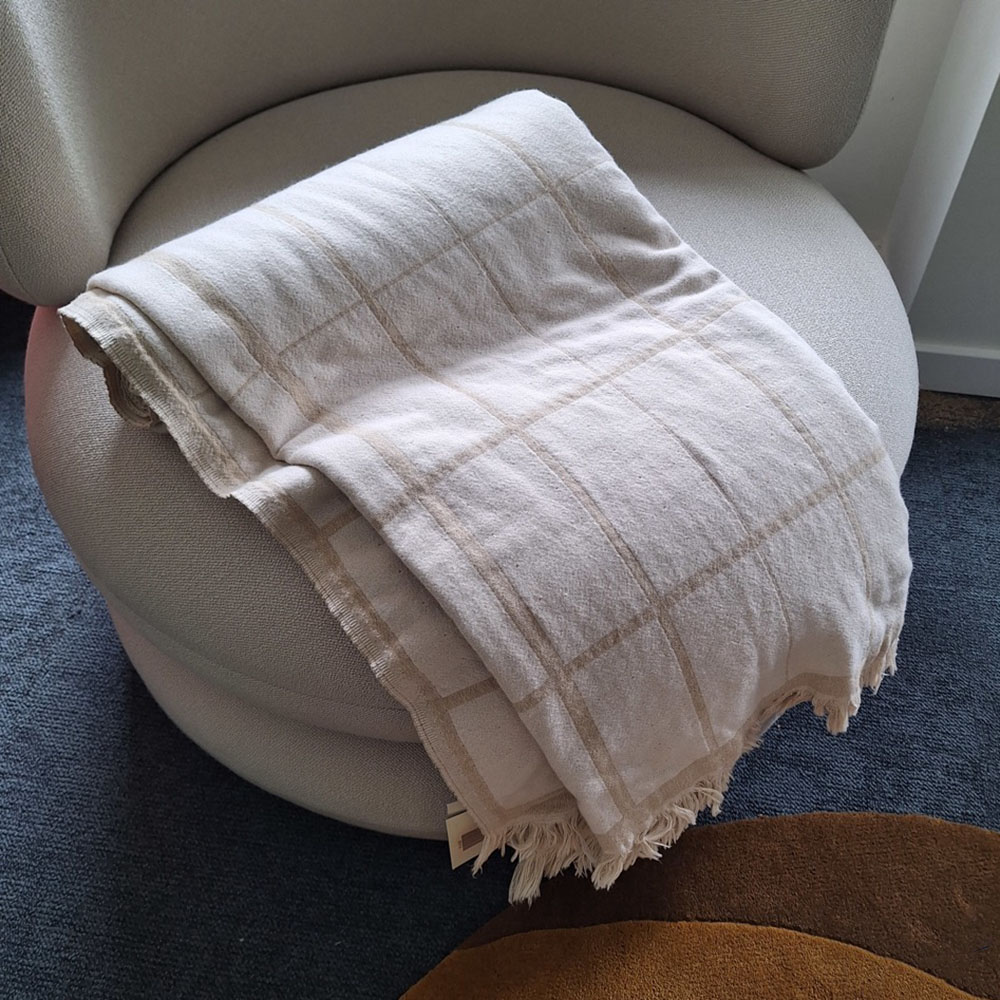 &TRADITION Throw AP10 Throw Blanket - light beige wool - Image 2