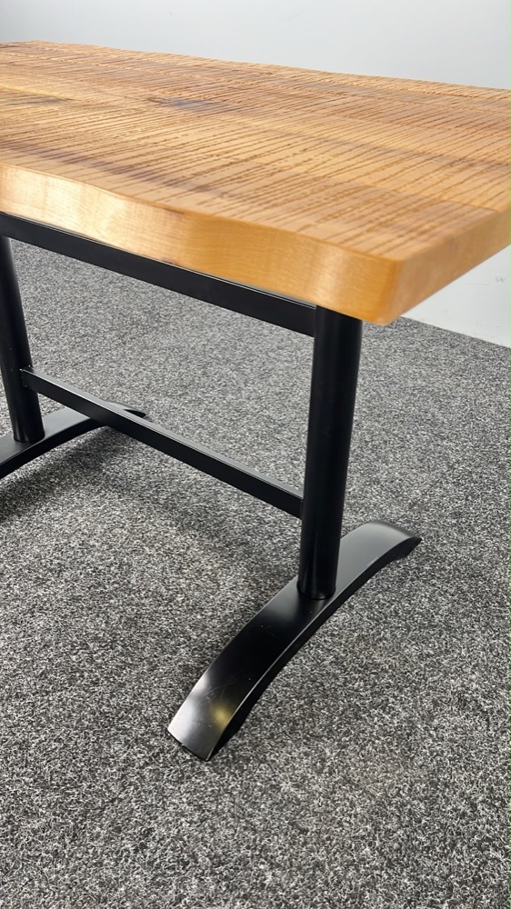 Table de cantine B120xD73.5xH75.5 - bois massif / métal noir pied en t – Image 9