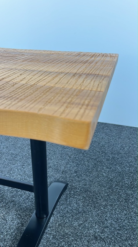 Table de cantine B120xD73.5xH75.5 - bois massif / métal noir pied en t – Image 7