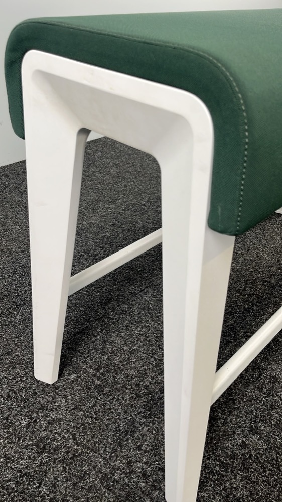 STEELCASE B-Free Banc - tissu vert forêt / métal blanc quatre pieds – Image 8