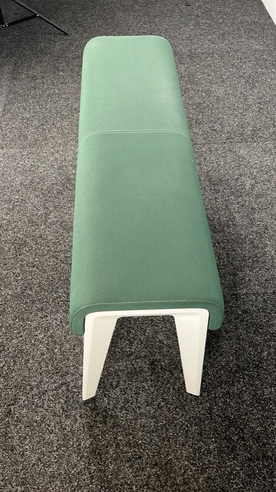STEELCASE B-Free Banc - tissu vert forêt / métal blanc quatre pieds – Image 6