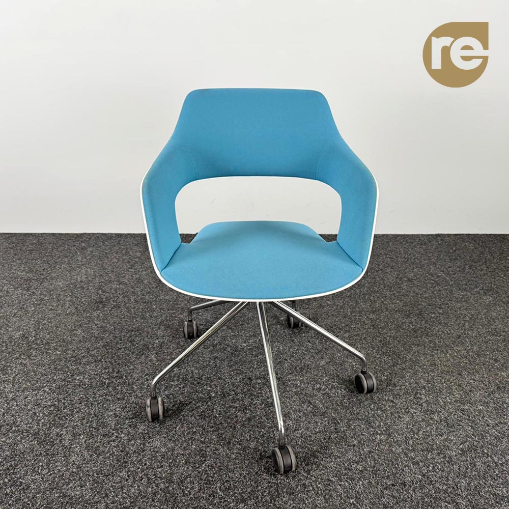 WILKHAHN 222 / 42 Chaise de réunion - tissu bleu clair / chrome base étoile
