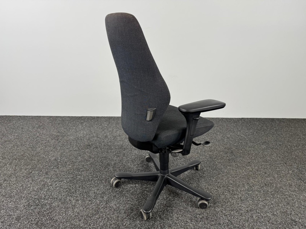 KINNARPS +8 Bureaustoel - donkergrijs stof / zwart kunststof kruisvoet - Afbeelding 6