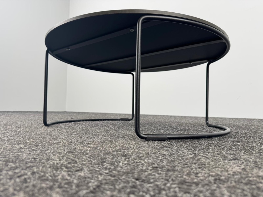Table d’appoint Rond B70xD70xH30 - plastique noir / métal noir piètement traîneau – Image 4
