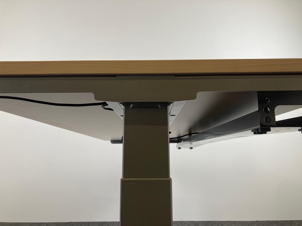 BULO Bureau assis-debout électrique B200xD90xH64-130 - hpl imitation bois / métal gris pied en t – Image 15