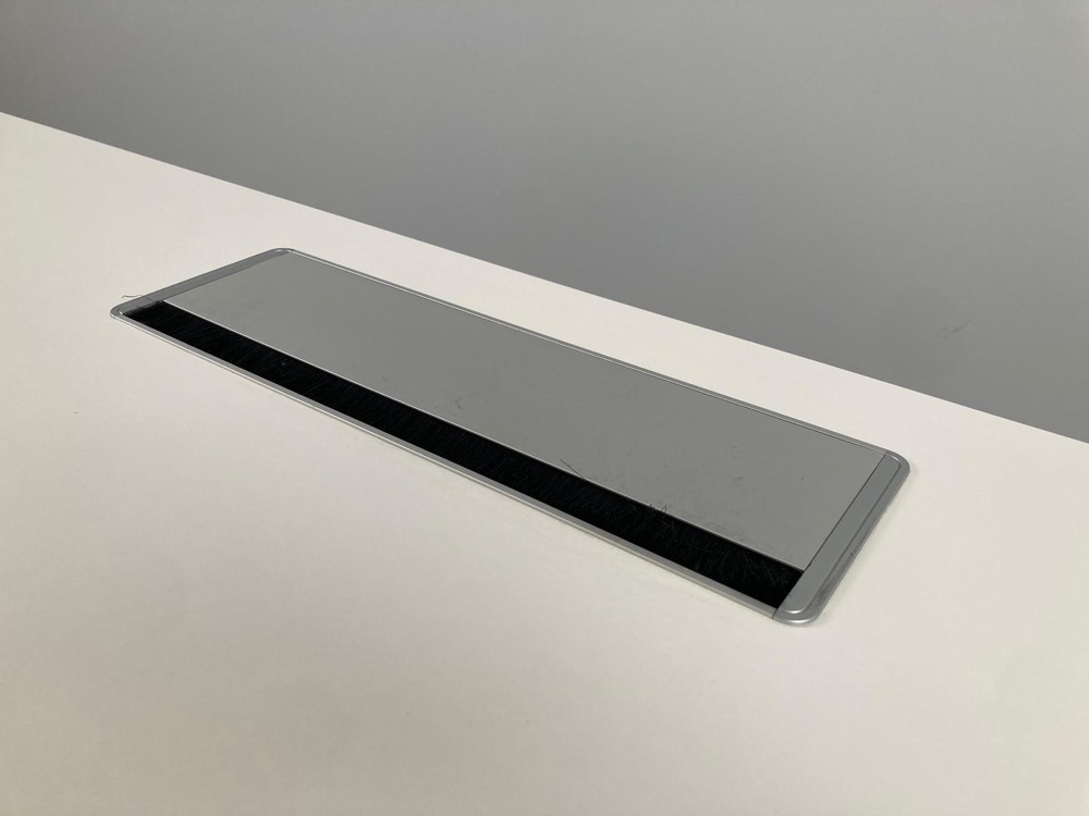 Bureau B160xD80xH62 - wit melamine / wit metaal vierpoot - Afbeelding 8