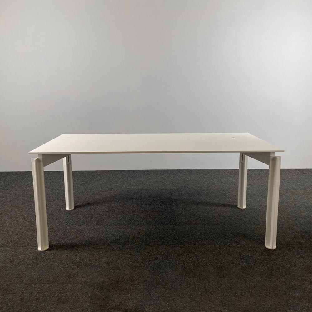 BULO H2O Bureau B180xD80xH71-79 - wit melamine / wit metaal vierpoot - Afbeelding 2