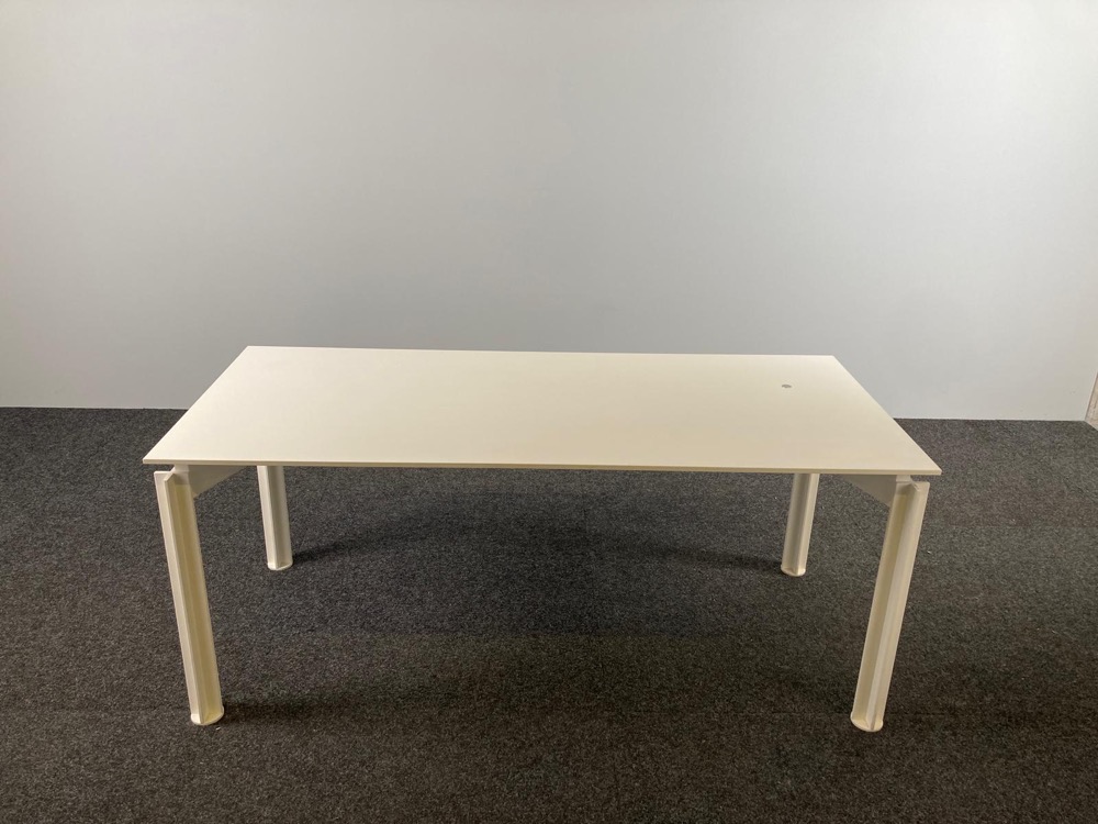 BULO H2O Bureau B180xD80xH71-79 - wit melamine / wit metaal vierpoot - Afbeelding 3