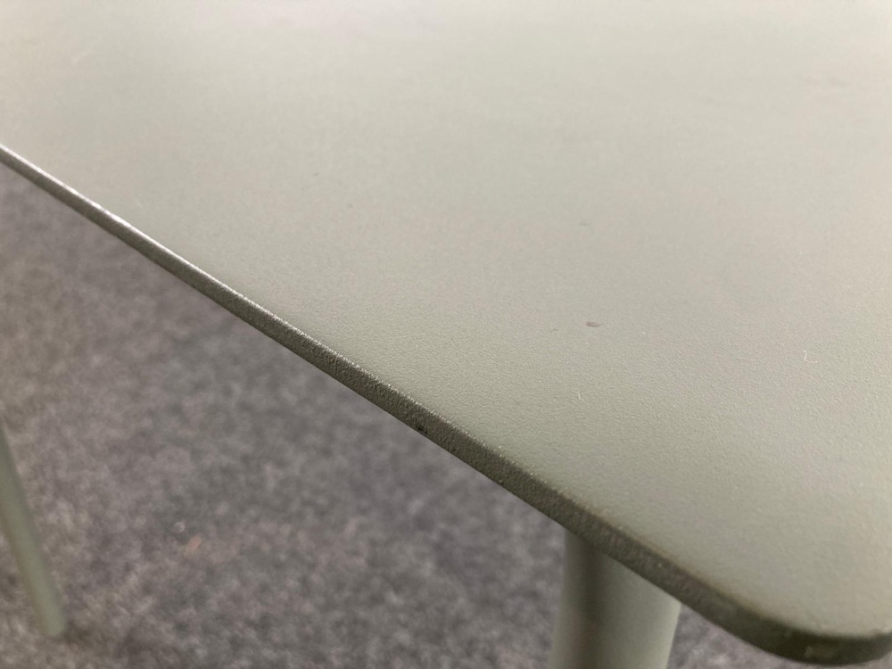 SERAX August Table de cantine Carré design Vincent van Duysen B75xD75xH73 - alu vert foncé / alu vert foncé quatre pieds – Image 5