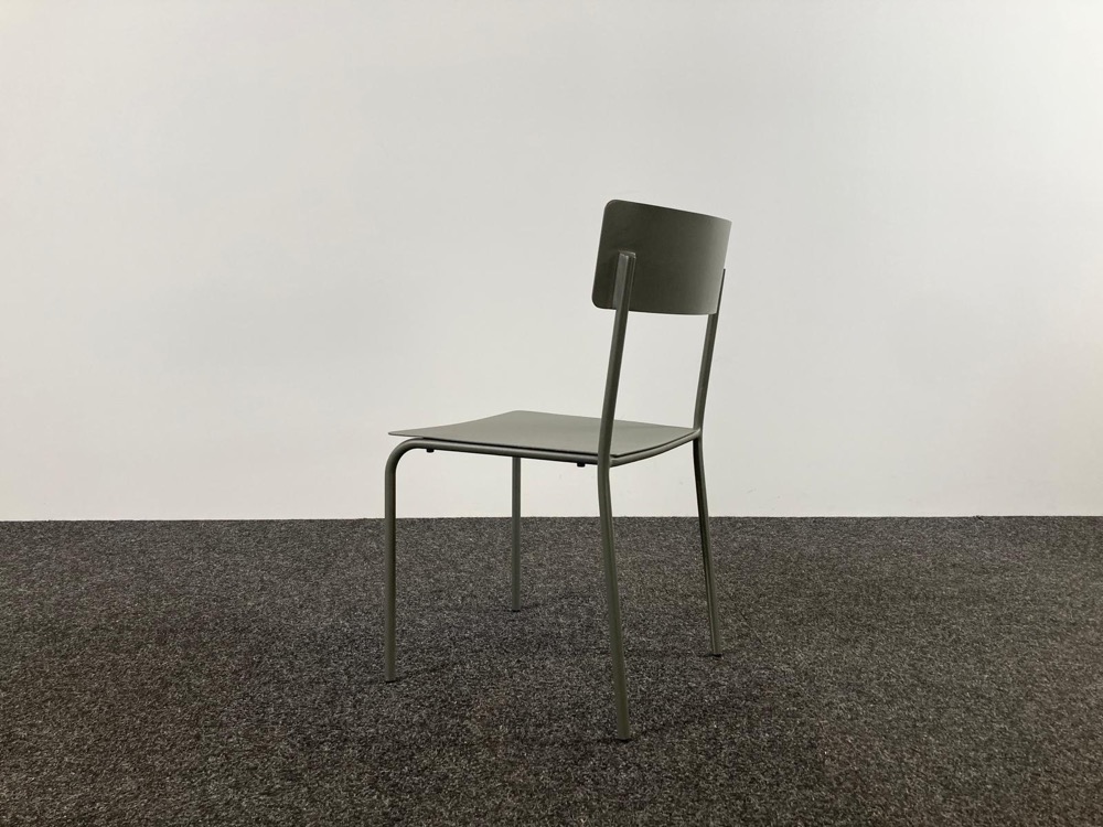 SERAX August Chaise de cantine design Vincent van Duysen - alu vert foncé / alu vert foncé quatre pieds – Image 5
