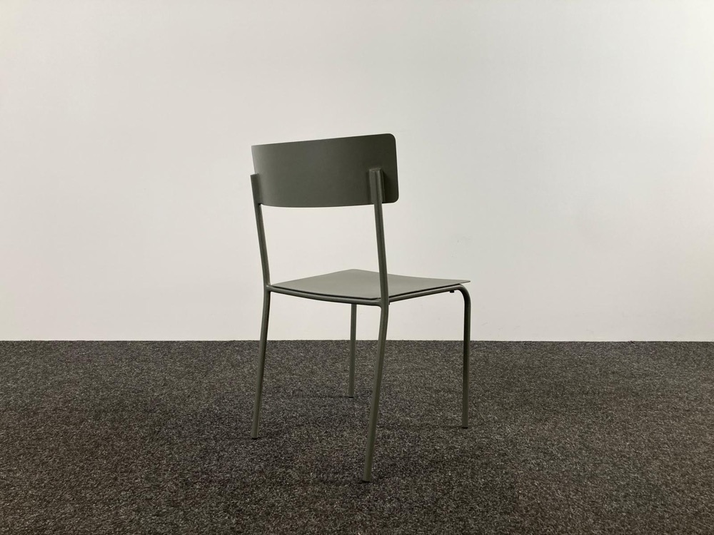 SERAX August Chaise de cantine design Vincent van Duysen - alu vert foncé / alu vert foncé quatre pieds – Image 8