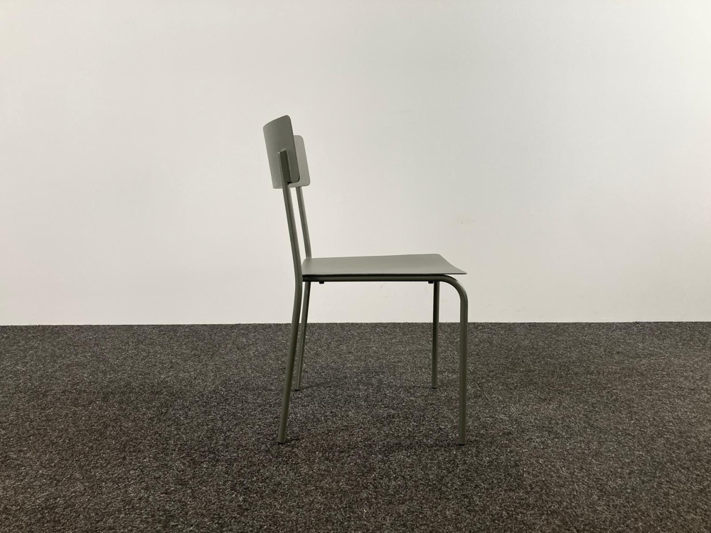 SERAX August Chaise de cantine design Vincent van Duysen - alu vert foncé / alu vert foncé quatre pieds – Image 10