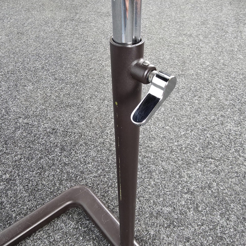 VITRA NesTable Laptoptafeltje B50xD35xH58-72 - donkerbruin kunststof / bruin metaal centrale poot - Afbeelding 17