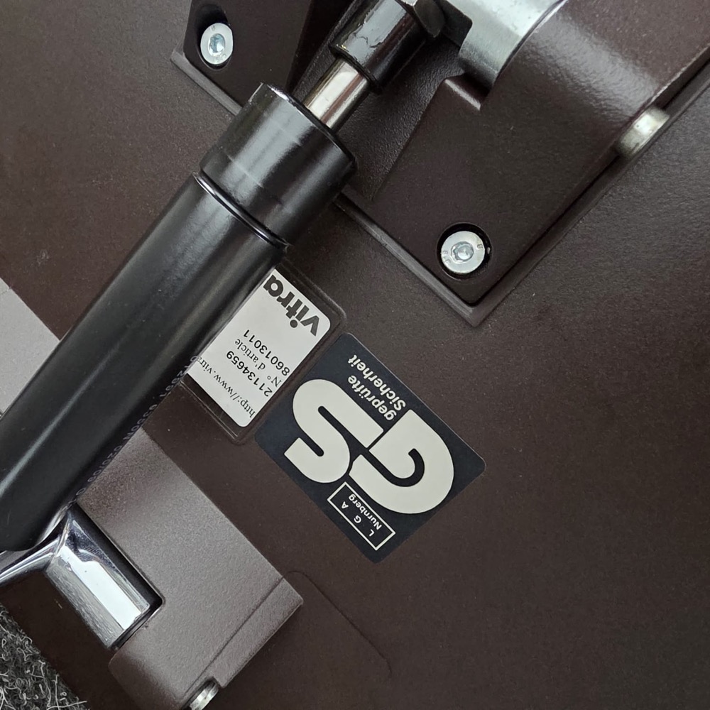 VITRA NesTable Laptoptafeltje B50xD35xH58-72 - donkerbruin kunststof / bruin metaal centrale poot - Afbeelding 18