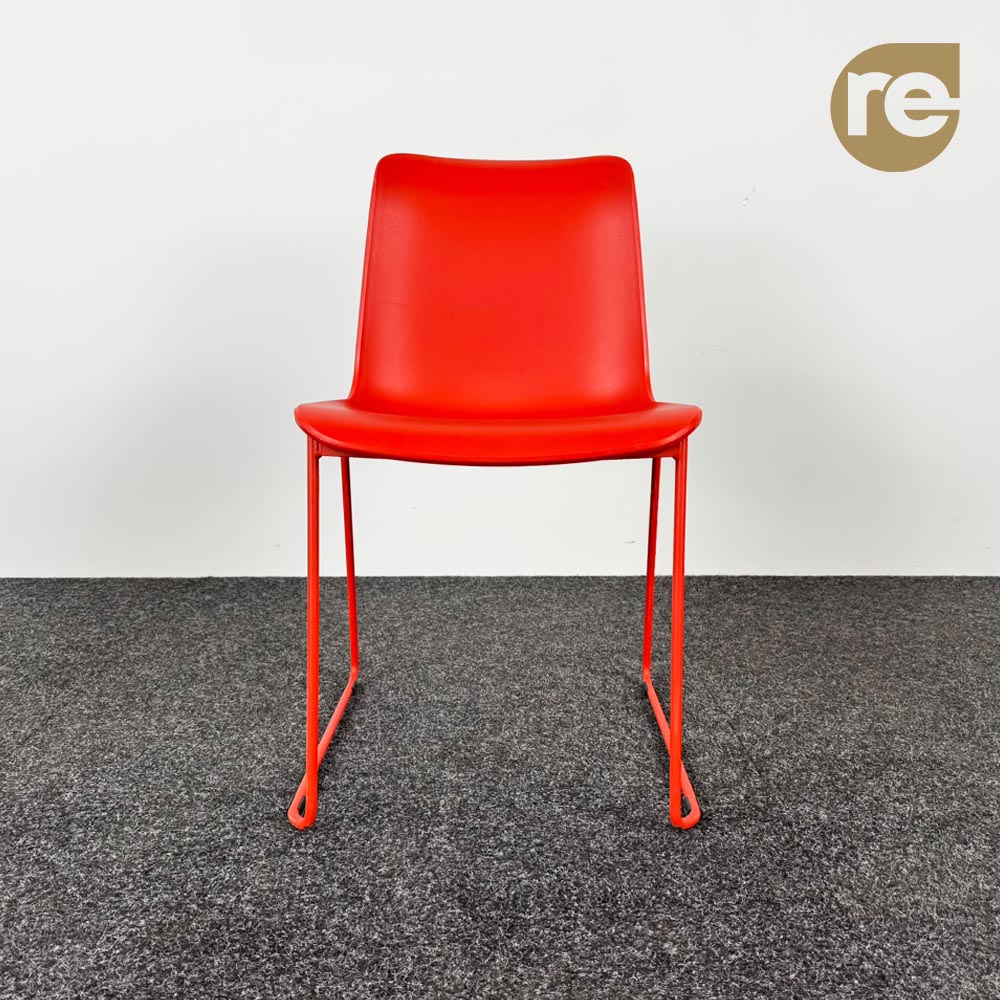 EUROPA 2 Kantinestoel stapelbaar - rood kunststof / rood metaal sledepoot