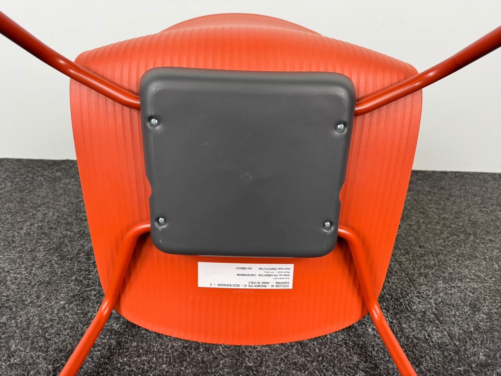 STEELCASE Cavatina Kantinestoel stapelbaar - baksteenrood kunststof / rood metaal sledepoot - Afbeelding 10