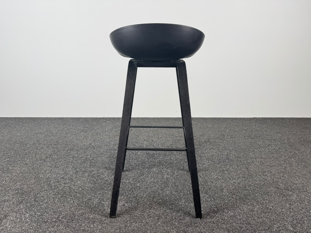 HAY About a Stool AAS32 Barkruk design Hee Welling - zwart kunststof / zwart hout vierpoot - Afbeelding 5