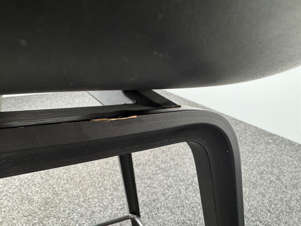 HAY About a Stool AAS32 Barkruk design Hee Welling - zwart kunststof / zwart hout vierpoot - Afbeelding 8