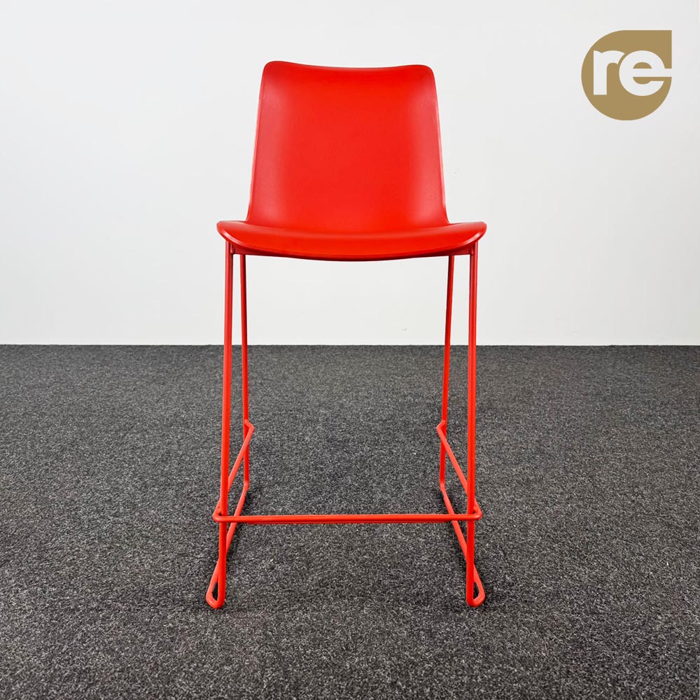 EUROPA 2 Barkruk stapelbaar - rood kunststof / rood metaal sledepoot