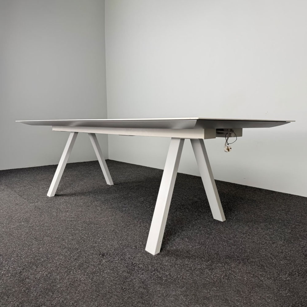 Vergadertafel B240xD100xH74 - wit melamine / wit metaal vierpoot - Afbeelding 2